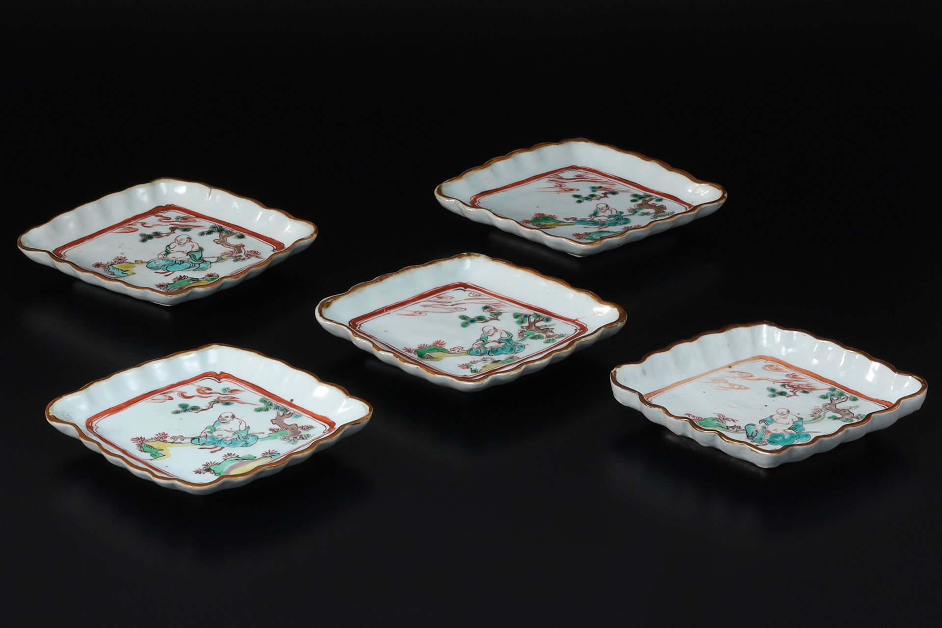 骨董品　南京赤絵中皿 5枚揃 南京赤絵布袋文菱形皿（五客揃 / 明 - 清時代） - 天平堂（TENPYODO）